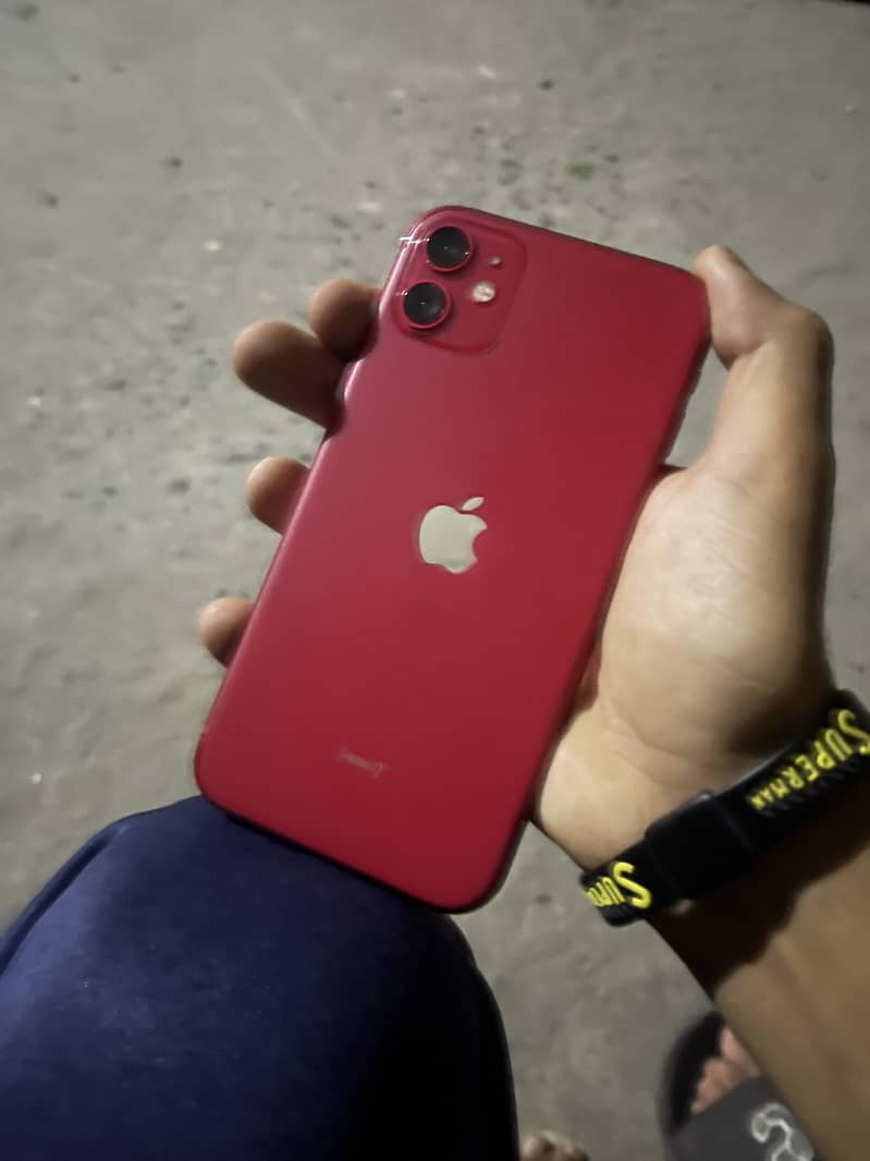 iPhone 11 4