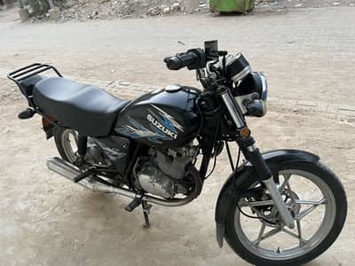 Suzuki GS 150 SE