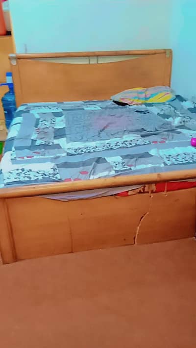 dubel bed in use condition