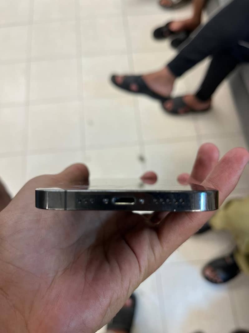 iphone 12 pro 1