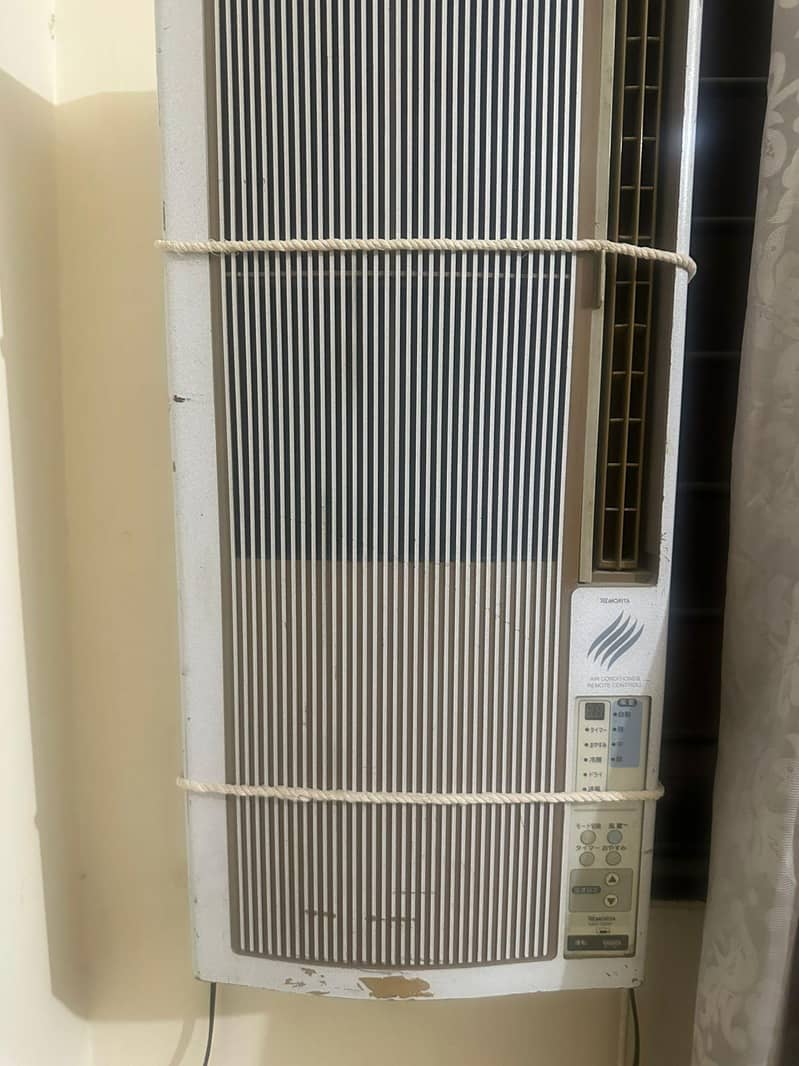 Window AC 1