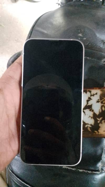 iphone 13 256 gb pink colour mint condition