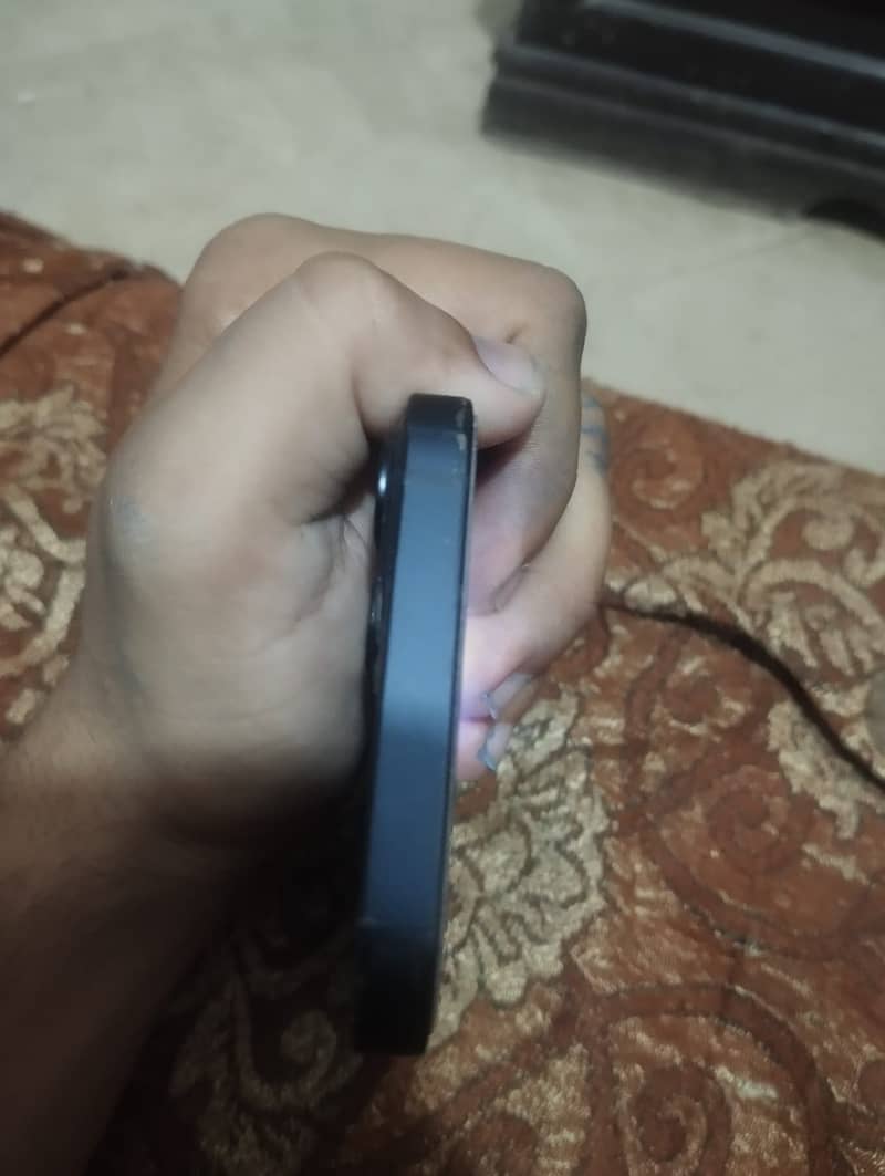Iphone 13 Jv 4