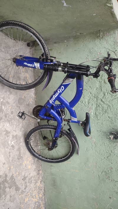Sports cycle with gear and double shocks
