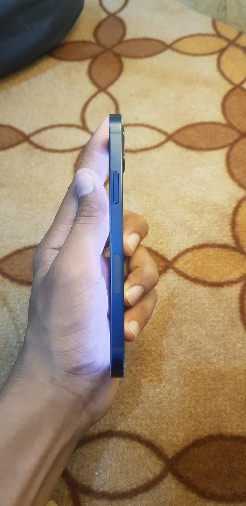 iPhone 12 4