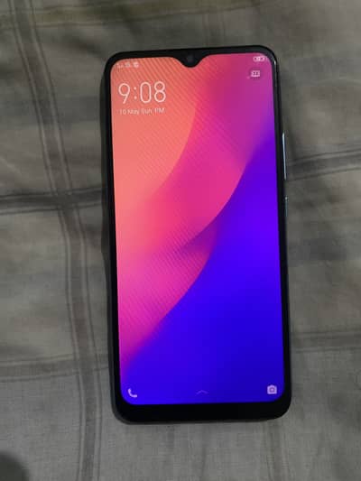 Vivo y17 approved up for urgent sale 8/256 only kit