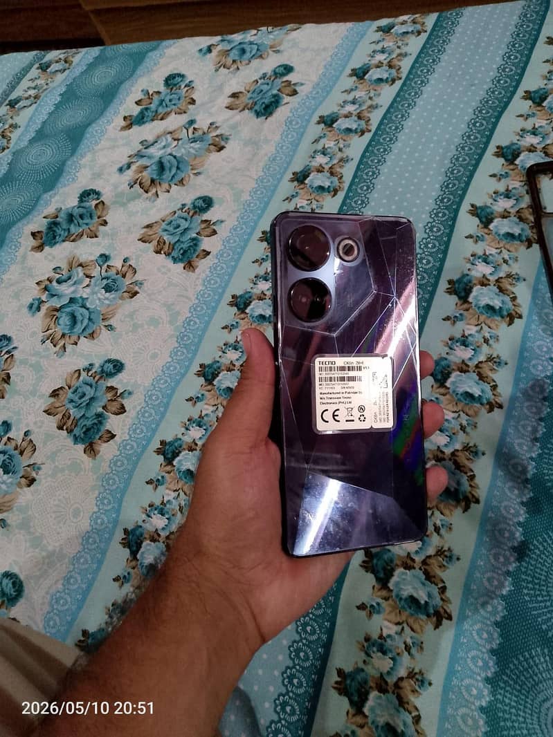camon 20 8