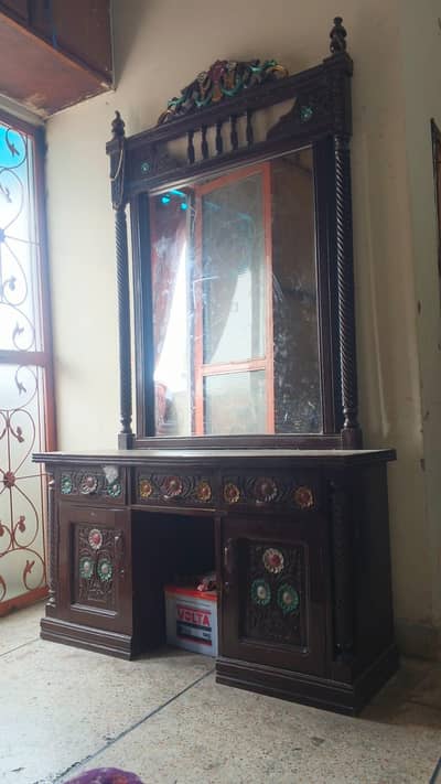 bed and dressing table