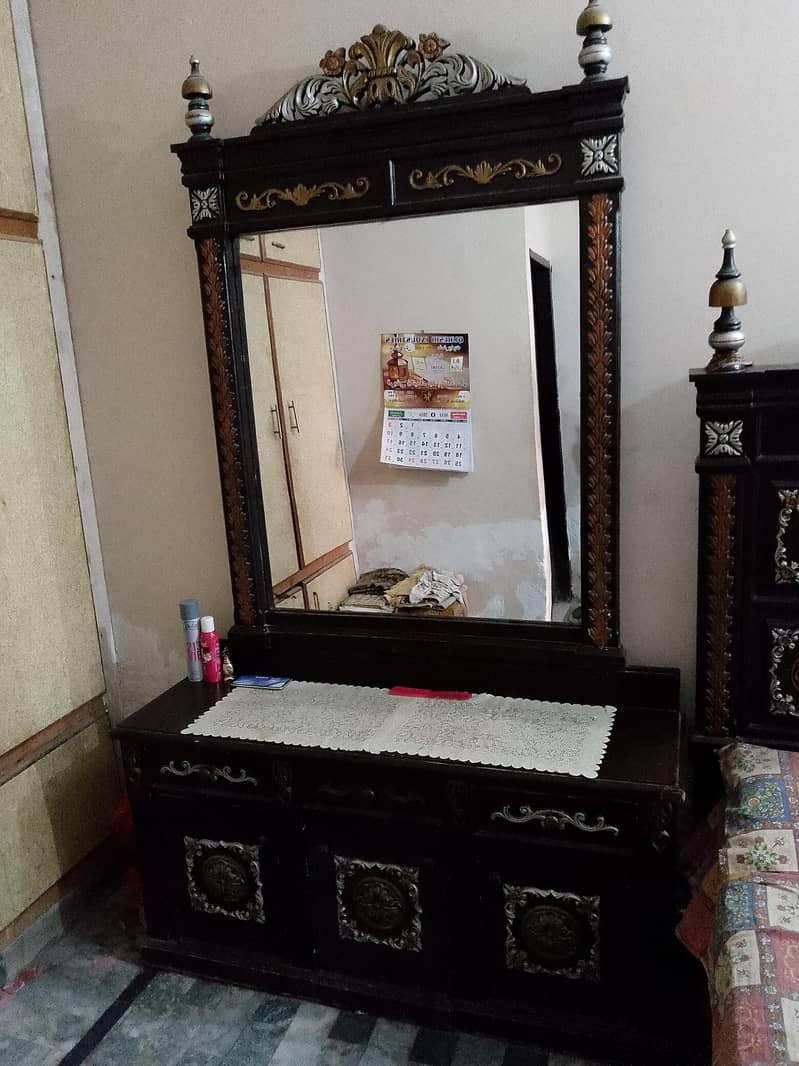 bed and dressing table 2