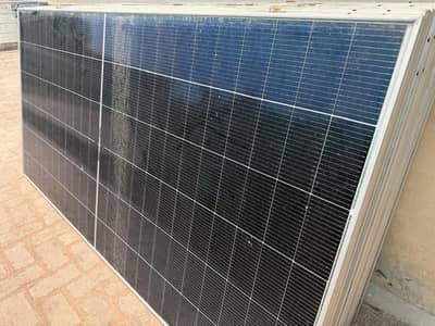 canadian solar panels 580v. 6 months used. Read add