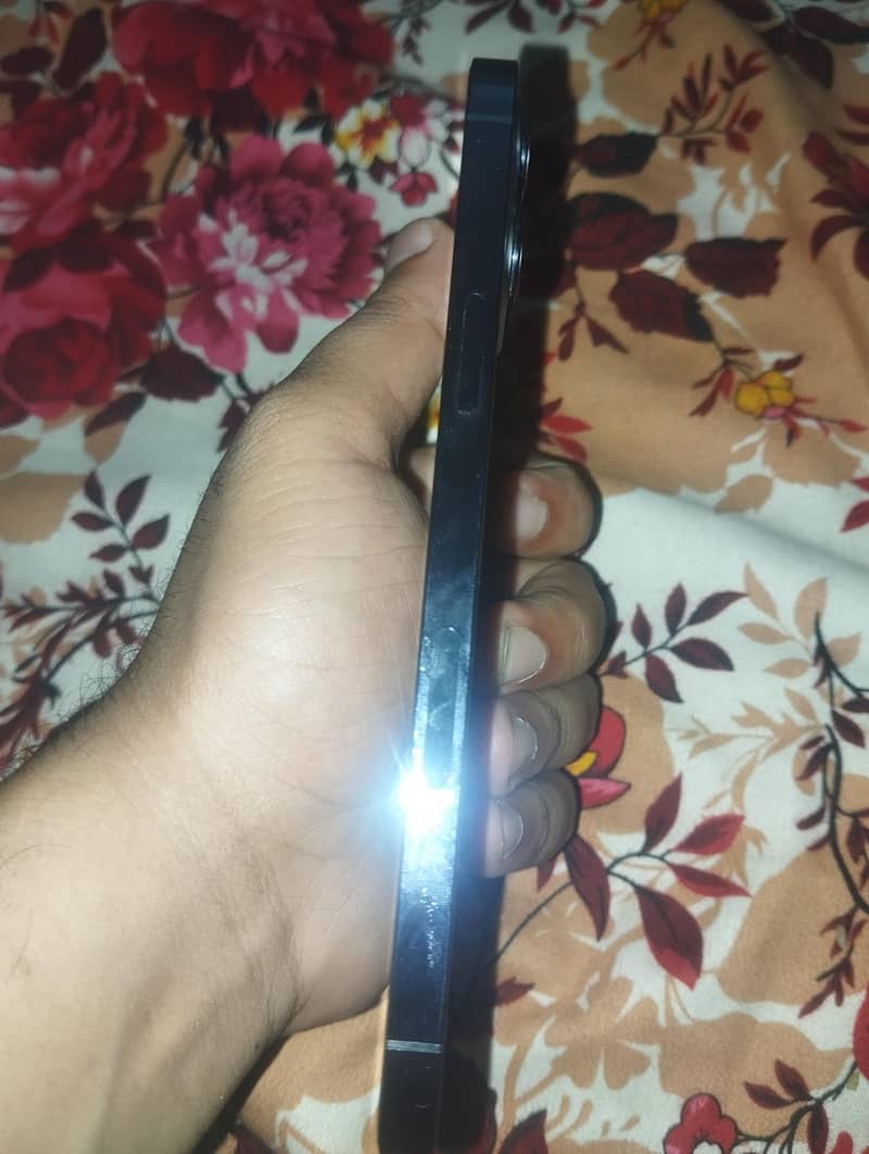 iPhone 0