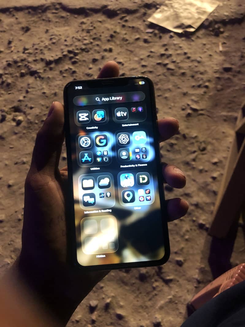 Ipone 11 pro max 4