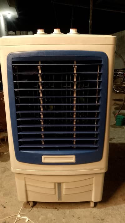 10/10  condition Ac DC  cooler