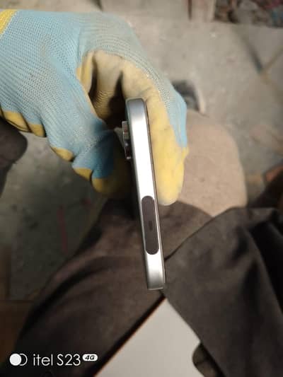 Tecno spark 40pro mobile ha 16 /256 ha
