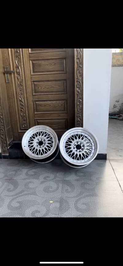 17 size universal nut rims available for sale.