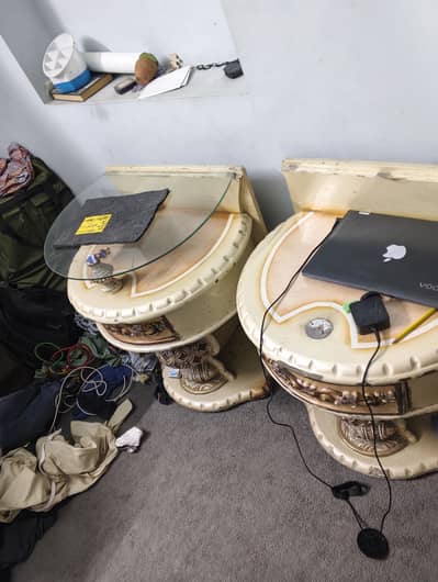 1 king size bed 1 dressing table and 2 side tables condition avarage