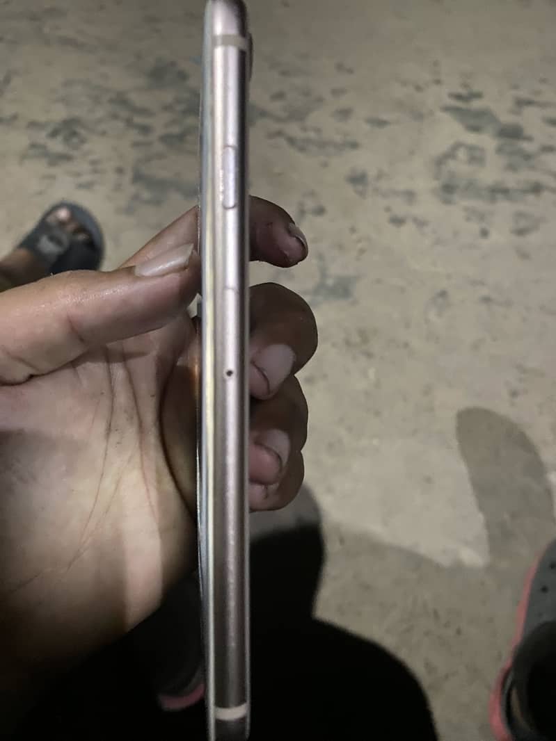 iPhone 8 0