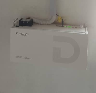 Dynees lithium battery