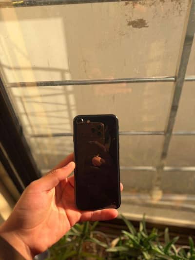 iPhone SE non 2020 battery 74 and condition ok