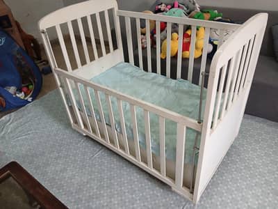baby cot