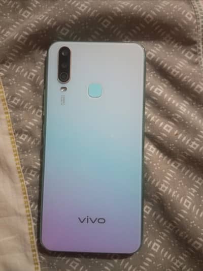 vivo y17 8/256 GB and long battery time