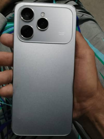 Tecno spark 40