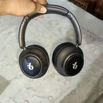 Delivery 101 headphone premium sound !