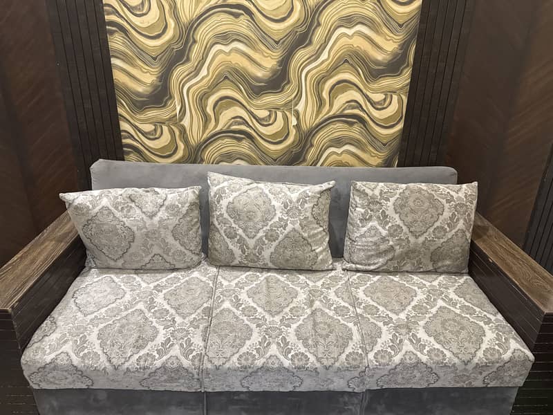 Sofa set 0