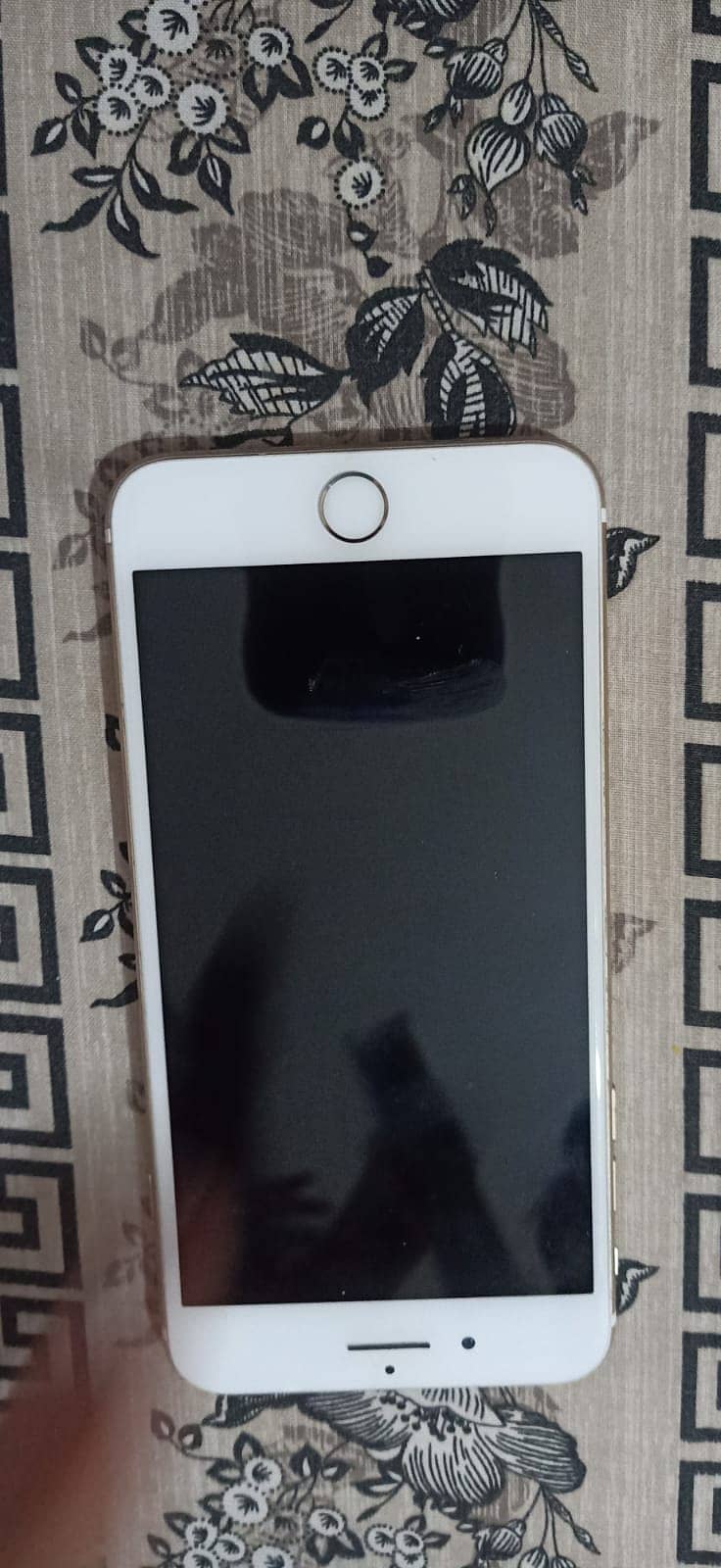 Apple iPhone 7 Plus 0