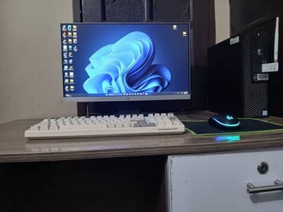 Dell OptiPlex 3070 with HP moniter and TP Link wifi dongle