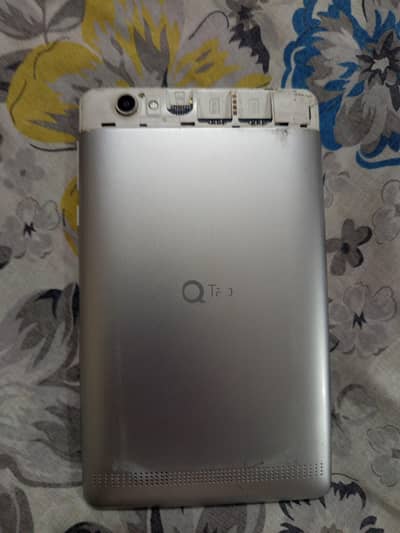 QTab Q400 With Box