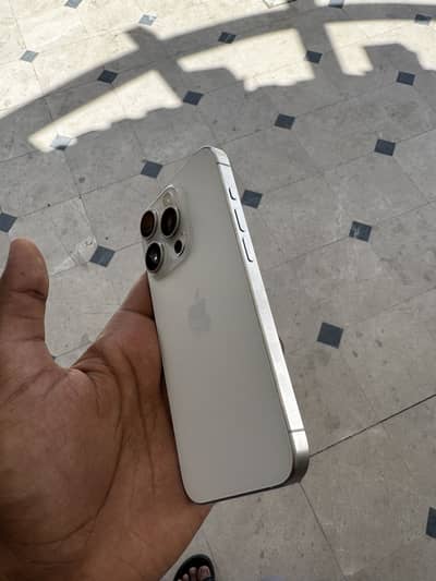 iPhone 15 Pro Jv