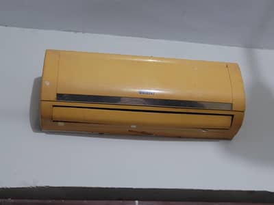 I Want sale working condition Orient AC (gas leakage)