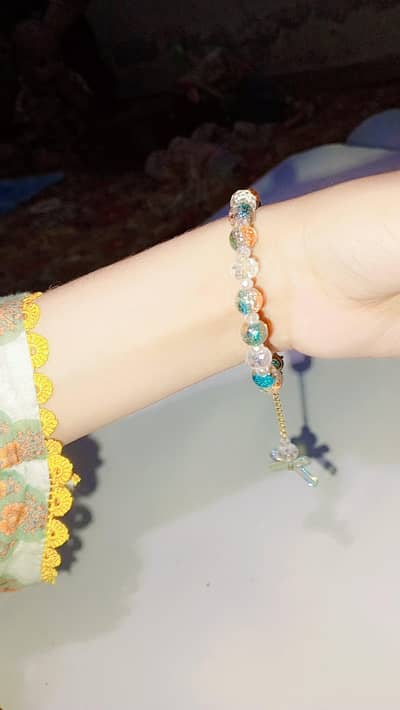 hand mada bracelet
