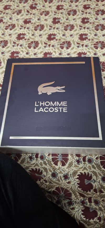 L'HOMME LACOSTE