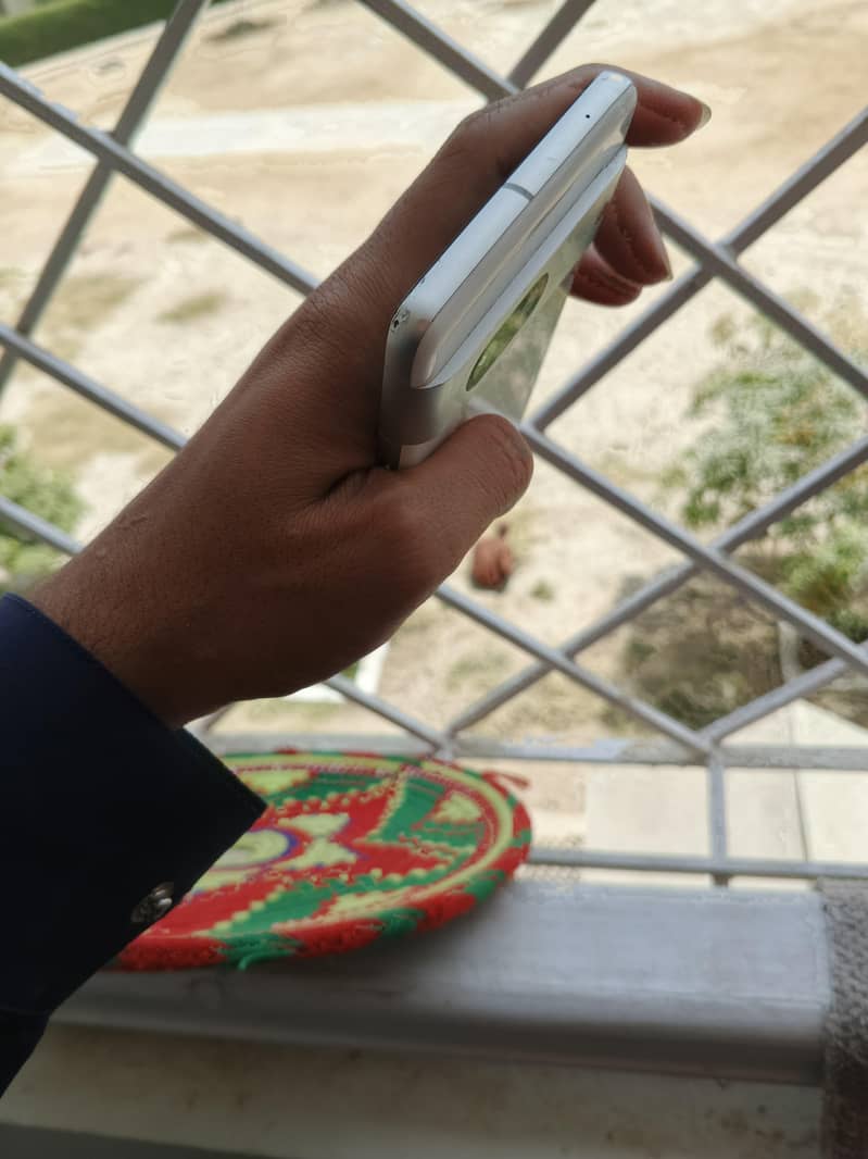 Google pixel 7 4