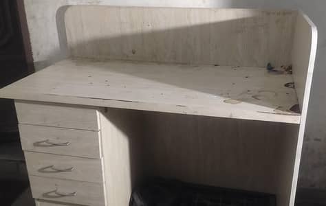 Workstation table for sale