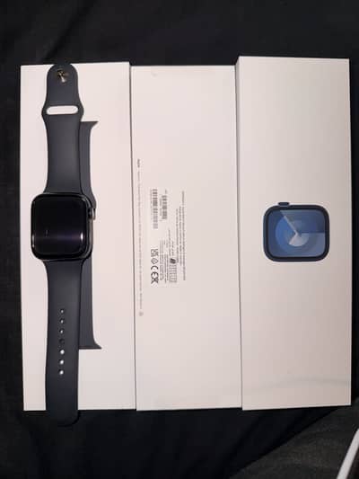 Apple Watch series 9 with 99% battery health