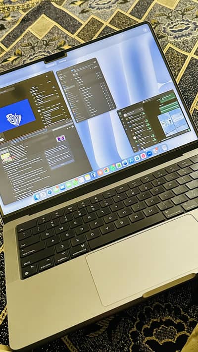 MacBook Pro M3 - 8GB / 512GB