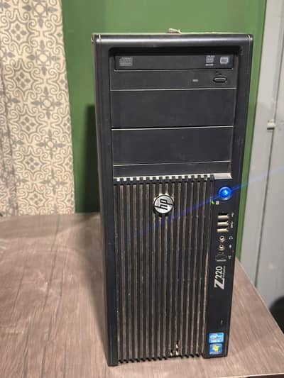 Pc and monitor with mechanical keyboard
