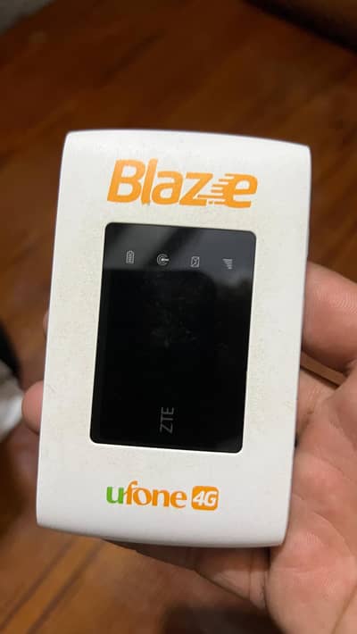 Iphone blaze 4G LTE device  with box charger
