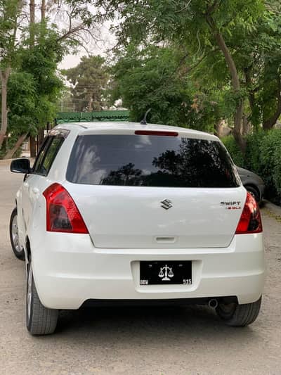 Pakistani Suzuki Swift 2014 model neat and clean 2 small piece touch