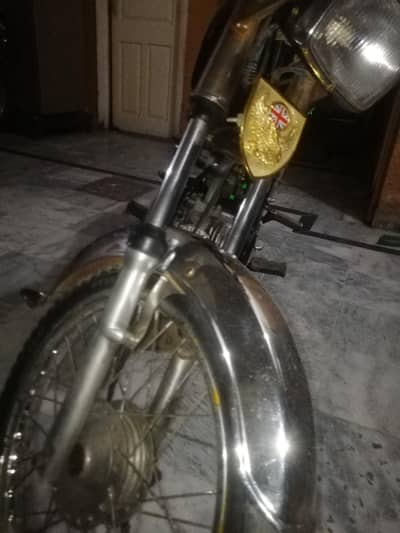 hispeed 2010model ha bike ma koi Kam nhi ha location tenchbhatta rawal