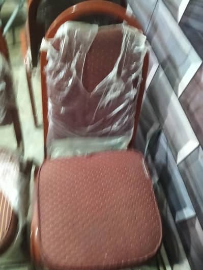 Mazboot or Comfortable Chair Sale kalia Available Hain