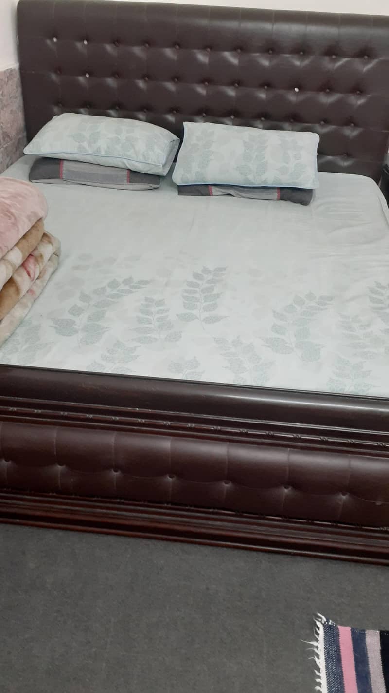 selling bed set 3