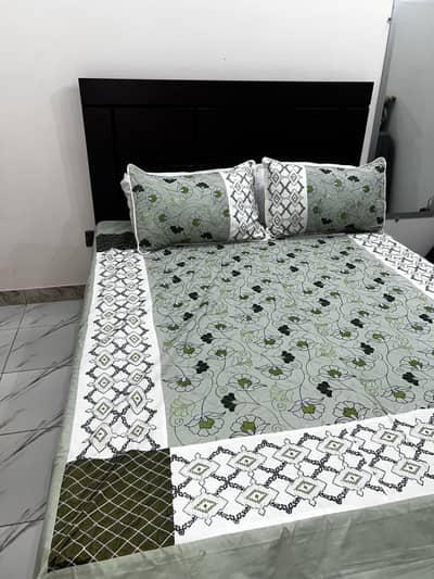 Queen bed