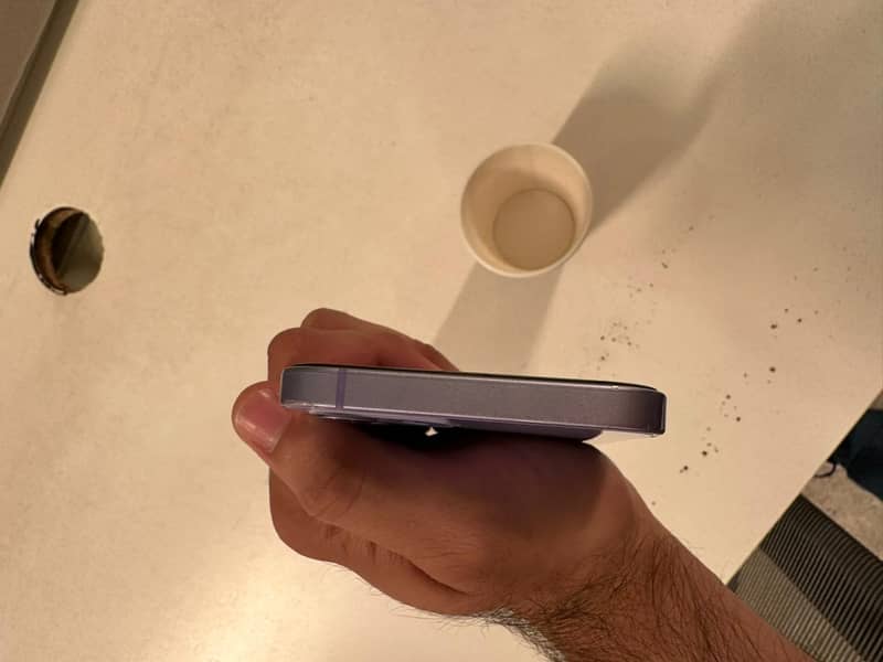 Apple iPhone 12 6
