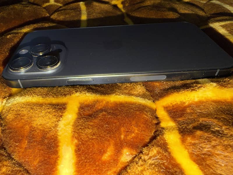 Iphone 15 pro max 1