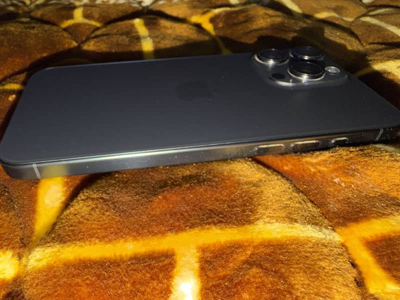 Iphone 15 pro max 2