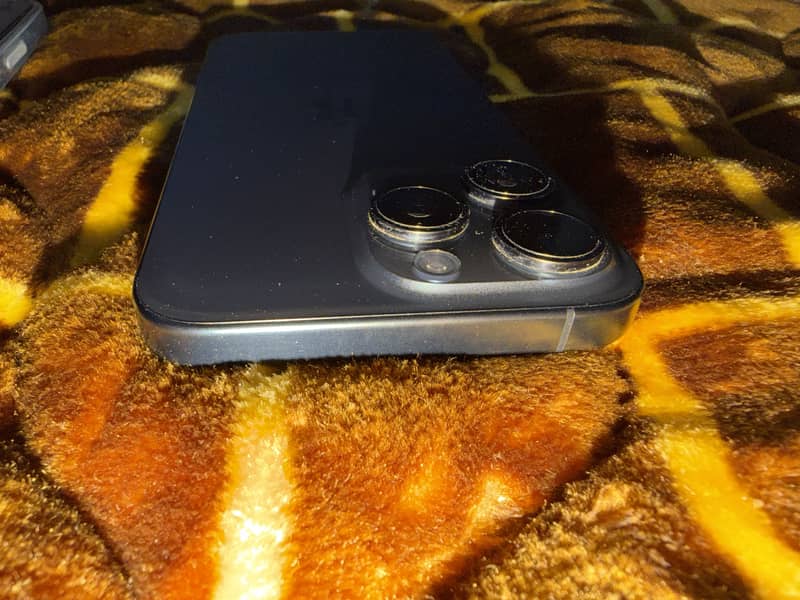 Iphone 15 pro max 3